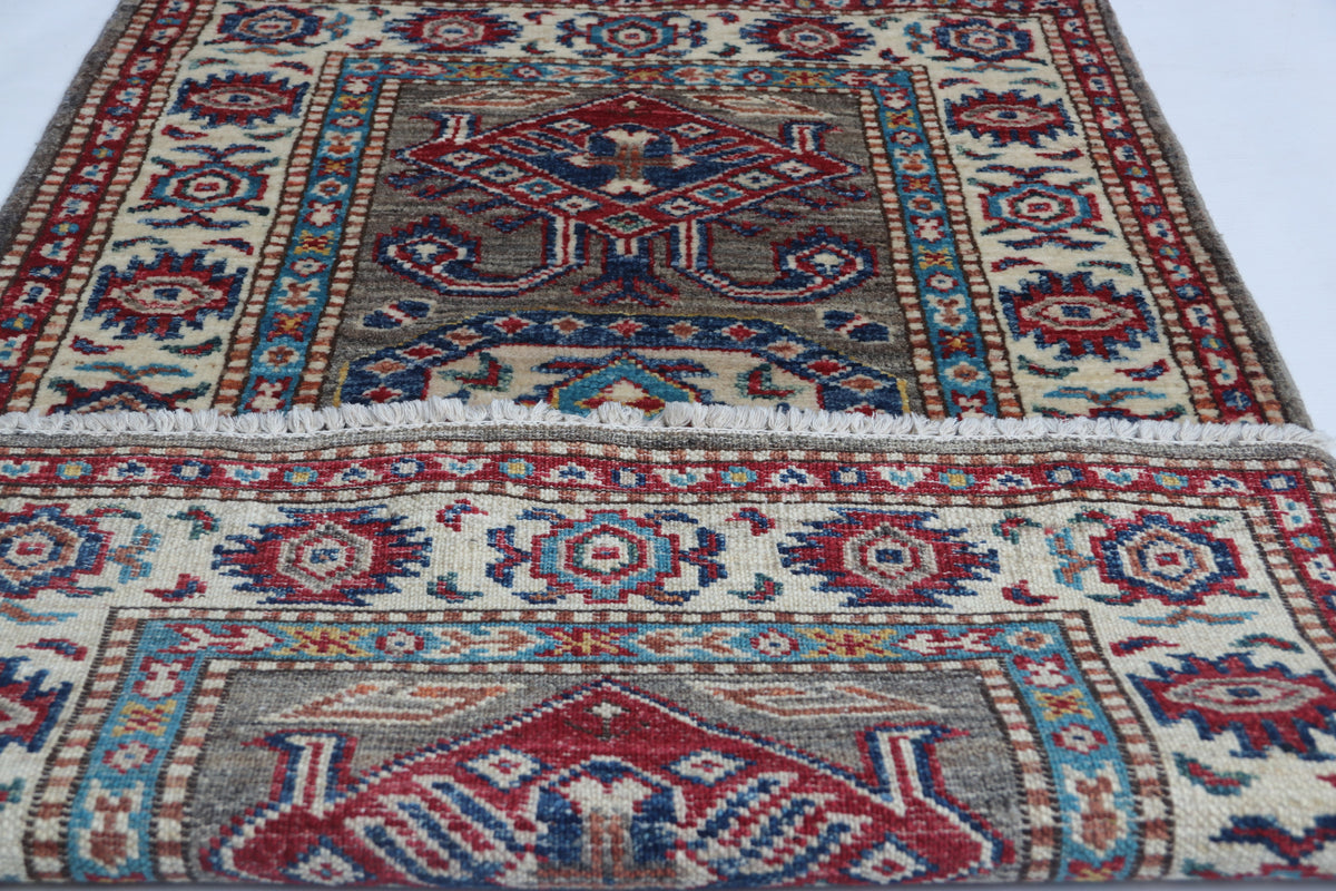 Detail 4 of gray floral Super Kazak cotton-and-wool rug, 2 x 3 ft