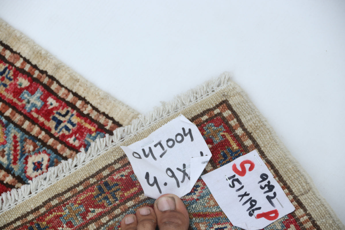 Detail 11 of beige floral Super Kazak cotton-and-wool rug, 5 x 7 ft