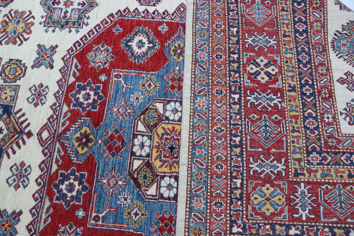 Detail 8 of beige floral Super Kazak cotton-and-wool rug, 8 x 10 ft
