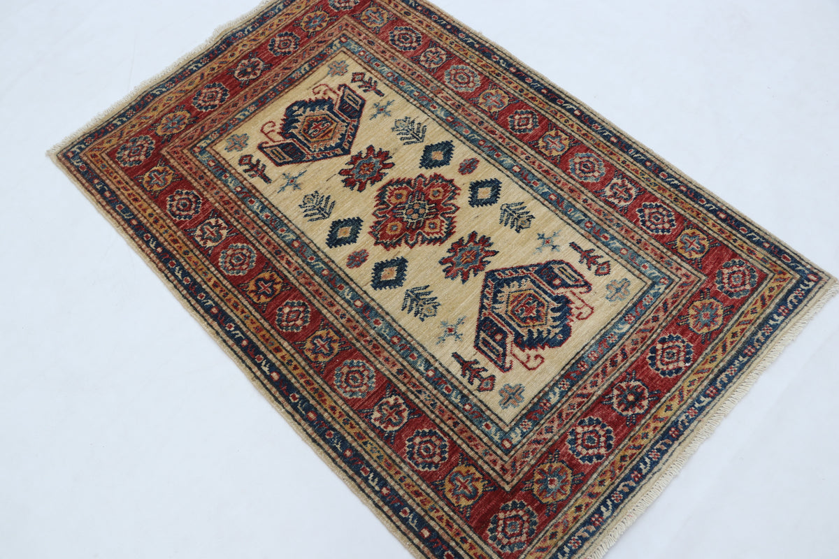 Detail 3 of beige floral Super Kazak cotton-and-wool rug, 2.5 x 4 ft