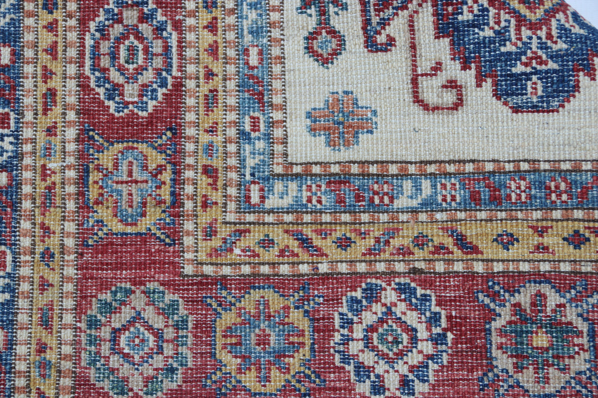 Detail 7 of beige floral Super Kazak cotton-and-wool rug, 2.5 x 4 ft
